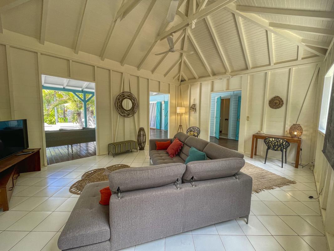 24.Location villa piscine Saint François Guadeloupe_Salon